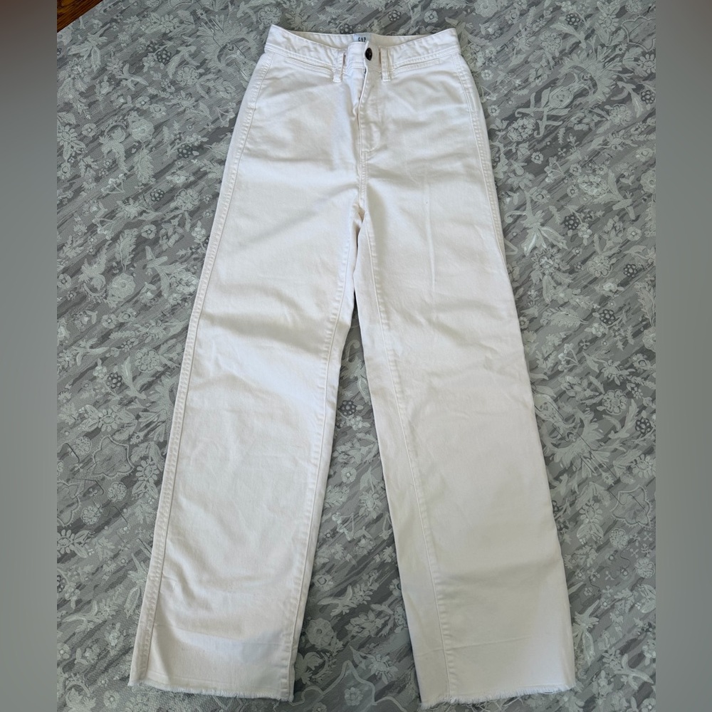 GAP Women's High Rise Wide Leg Crop Jean Cream